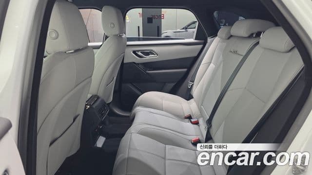 Land Rover Range Rover Velar 2026 — Фото 4/20