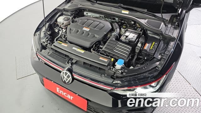 Volkswagen Golf 2024 — Photo 14/20
