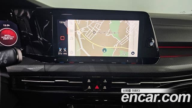 Volkswagen Golf 2024 — Photo 11/20
