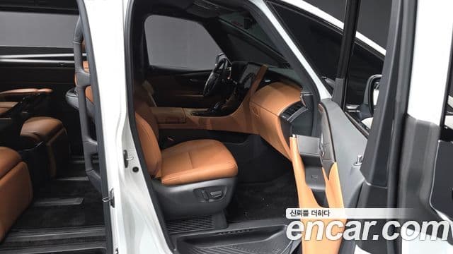 Toyota Alphard 2025 — Фото 11/20