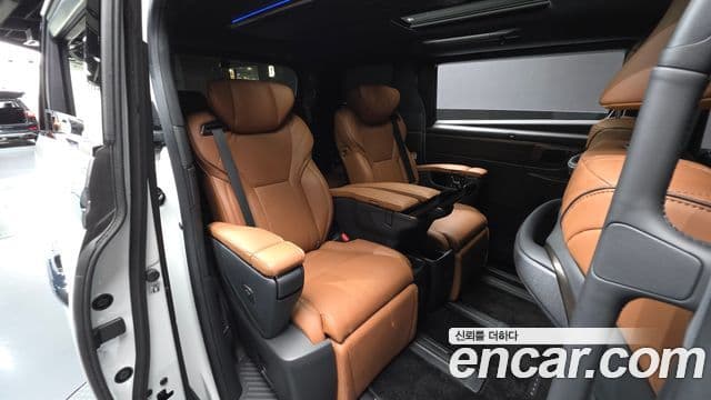 Toyota Alphard 2025 — Фото 12/20