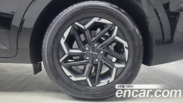 Kia Carnival 2025 — Şəkil 26/31