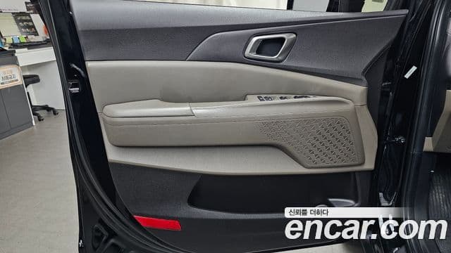 Kia Carnival 2025 — Şəkil 29/31