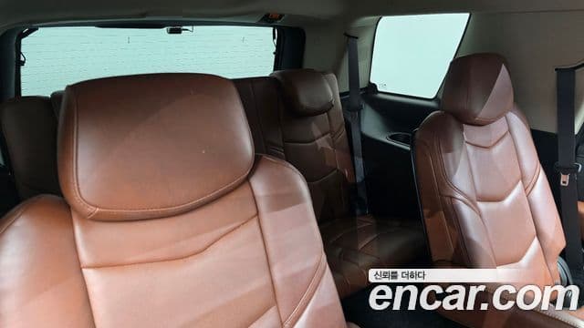 Cadillac Escalade 2018 — Photo 6/36