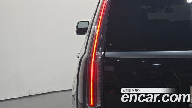 Cadillac Escalade 2018 — Photo 14/36