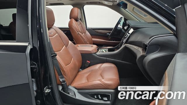 Cadillac Escalade 2018 — Photo 20/36