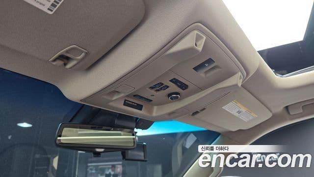 Cadillac Escalade 2018 — Photo 9/36