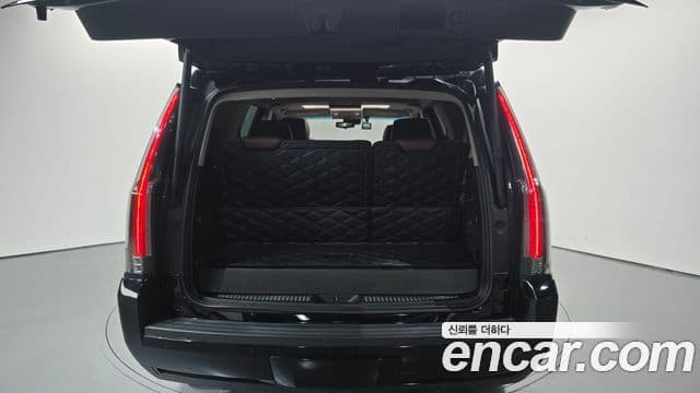 Cadillac Escalade 2018 — Photo 7/36