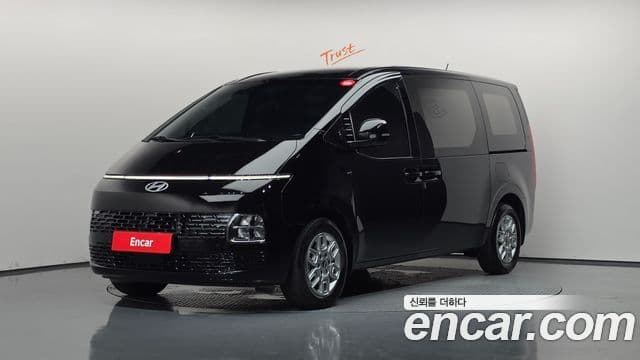 Hyundai Staria 2025 — Фото 1/20