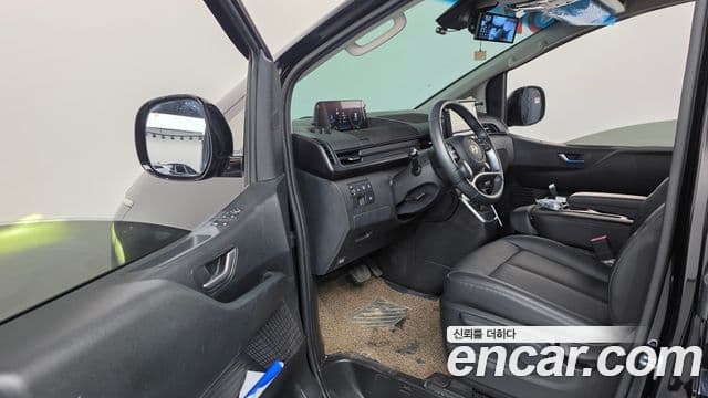 Hyundai Staria 2025 — Фото 10/20