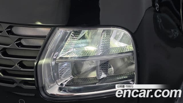 Hyundai Staria 2025 — Photo 22/35