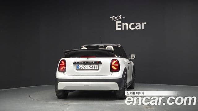 Mini Cooper S Convertible 2025 — Фото 4/20