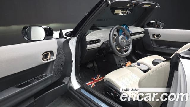 Mini Cooper S Convertible 2025 — Фото 10/20