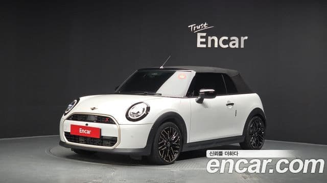Mini Cooper S Convertible 2025 — Фото 18/20