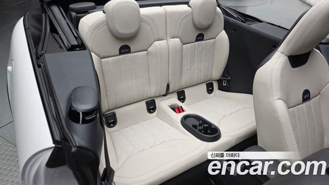 Mini Cooper S Convertible 2025 — ფოტო 26/32