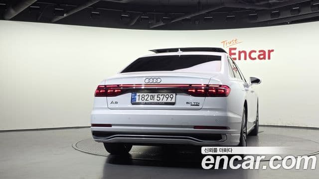 Audi A8 2023 — Şəkil 15/20