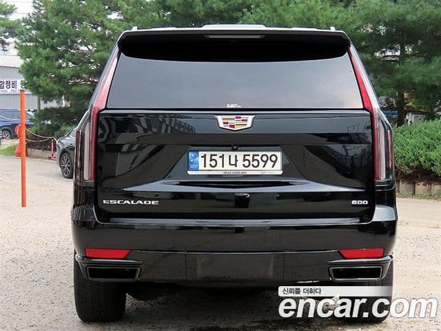 Cadillac Escalade 2021 — ფოტო 12/20
