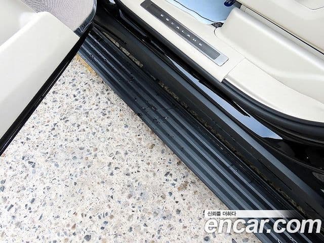 Cadillac Escalade 2021 — ფოტო 5/20
