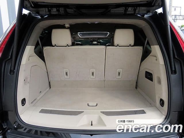 Cadillac Escalade 2021 — ფოტო 9/20