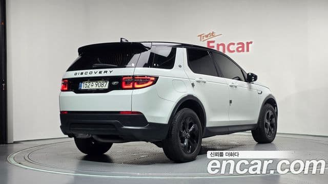 Land Rover Discovery Sport 2020 — Фото 2/20