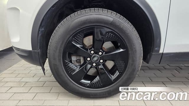 Land Rover Discovery Sport 2020 — Фото 5/20