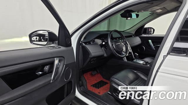Land Rover Discovery Sport 2020 — Фото 10/20