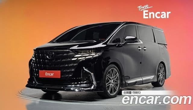 Toyota Alphard 2023 — Фото 1/20