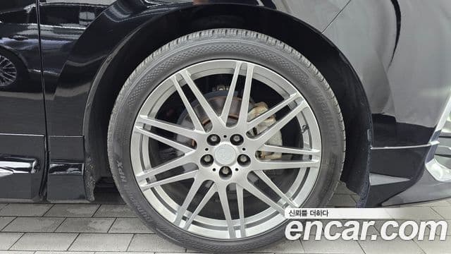 Toyota Alphard 2023 — ფოტო 21/38