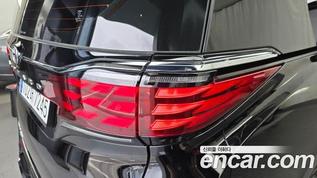 Toyota Alphard 2023 — ფოტო 33/38
