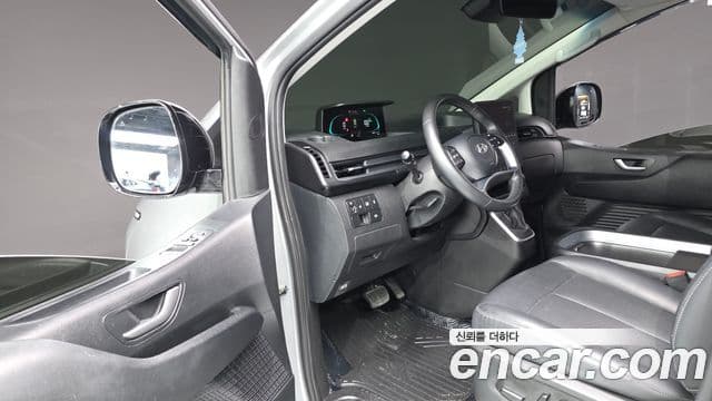 Hyundai Staria 2025 — Фото 10/20
