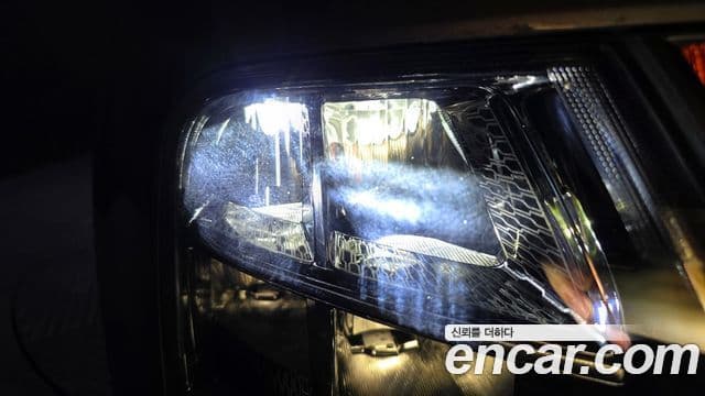 Hyundai Staria 2025 — Photo 23/33