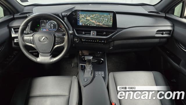 Lexus UX250h 2023 — Фото 7/20