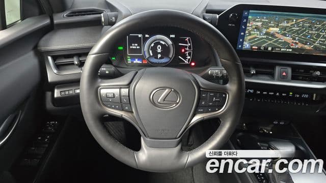 Lexus UX250h 2023 — Фото 12/20