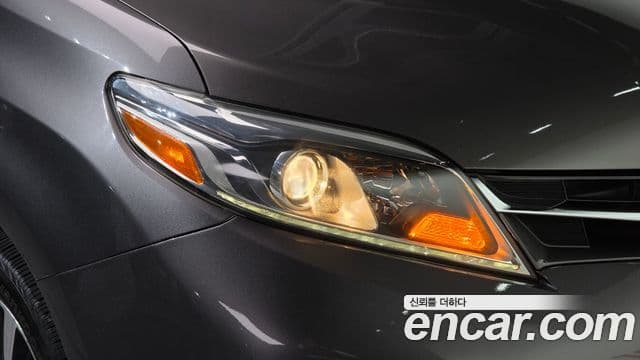 Toyota Sienna 2018 — Şəkil 16/30