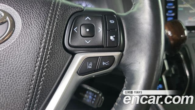 Toyota Sienna 2018 — Şəkil 11/30