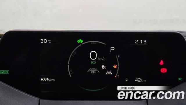 Toyota Prius 2026 — Фото 8/20