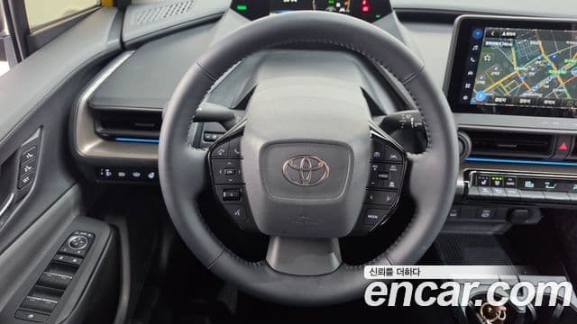 Toyota Prius 2026 — Фото 13/20