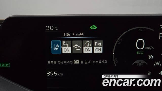 Toyota Prius 2026 — Фото 16/20
