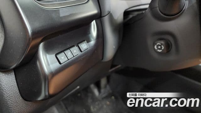 Lexus UX300h 2025 — ფოტო 6/31