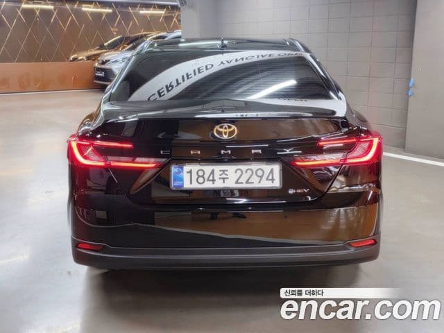 Toyota Camry 2025 — ფოტო 14/20