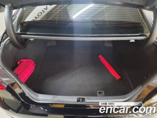 Toyota Camry 2025 — ფოტო 1/20