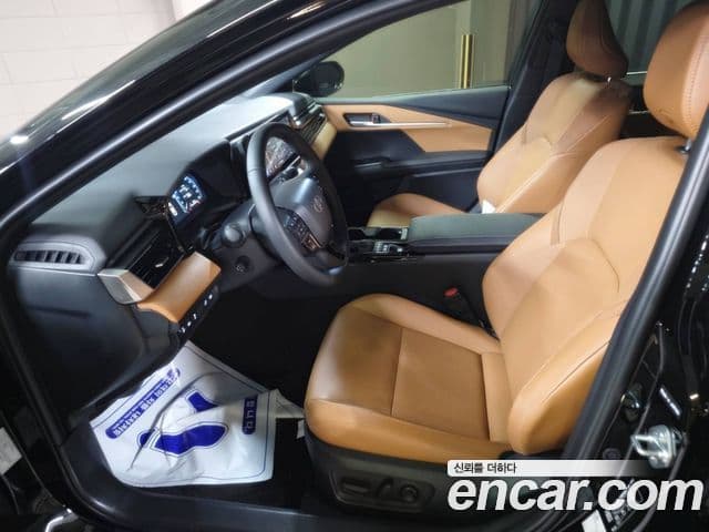 Toyota Camry 2025 — ფოტო 16/20