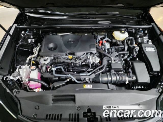 Toyota Camry 2025 — ფოტო 15/20