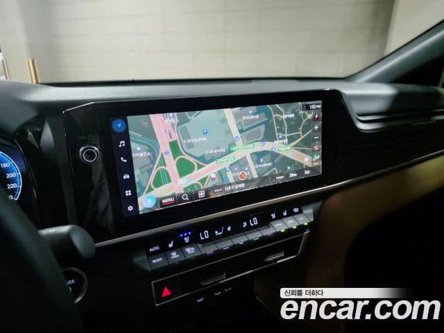 Toyota Camry 2025 — ფოტო 7/20