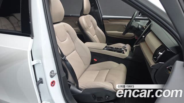 Volvo XC90 2025 — Şəkil 7/33
