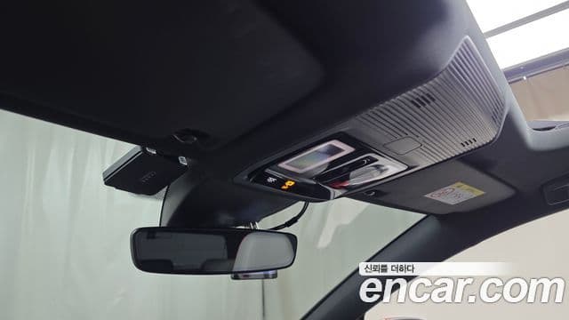 Volkswagen Golf 2023 — Şəkil 27/32