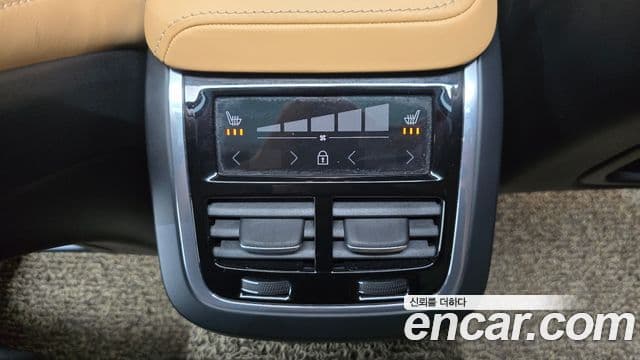 Volvo S60 2020 — Фото 18/20
