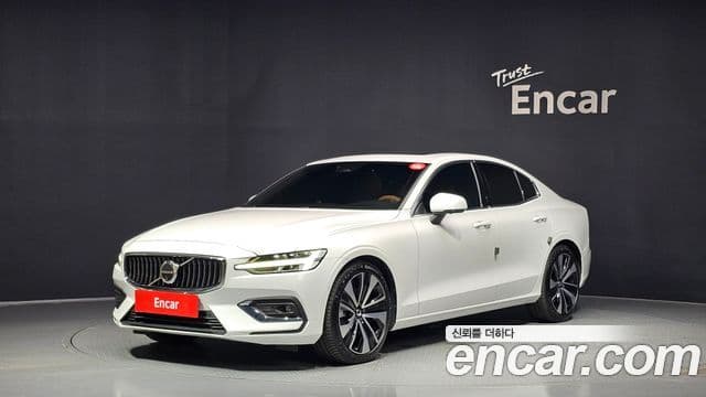 Volvo S60 2025 — Фото 1/20