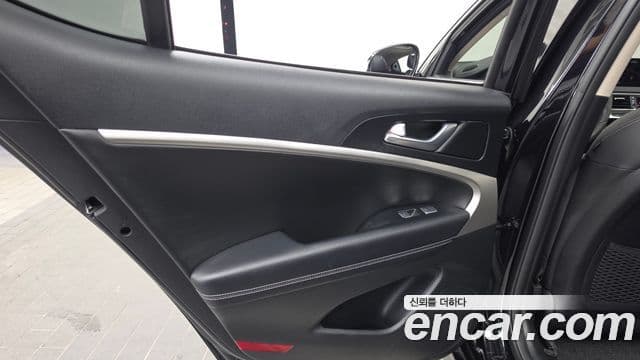 Genesis G70 2022 — Photo 10/33