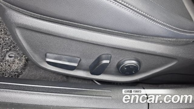 Genesis G70 2022 — Photo 18/33